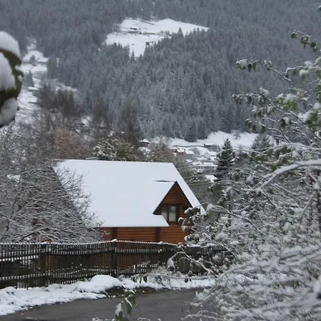 Kazkove Dzherelo アパート