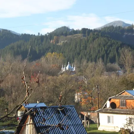 Kazkove Dzherelo 公寓 韦尔霍维纳