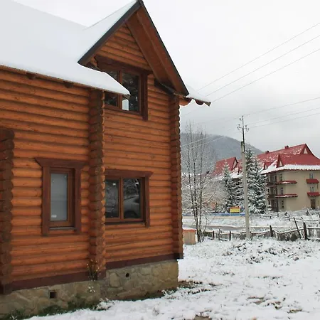 Kazkove Dzherelo アパート