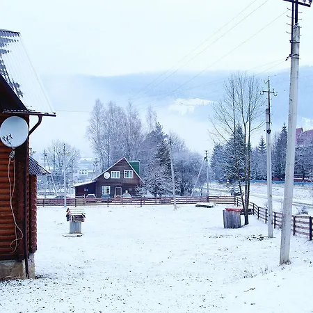 Kazkove Dzherelo アパート *