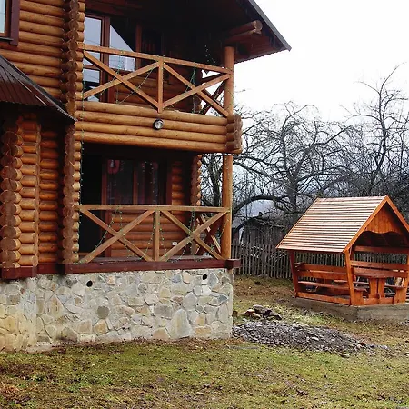 Kazkove Dzherelo アパート *