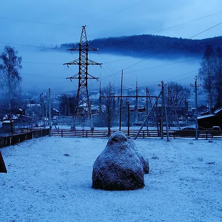 Kazkove Dzherelo דירה *